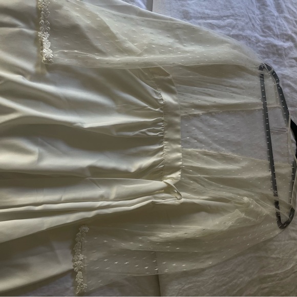 Flora Nikrooz Showstopper Robe - Picture 3 of 9